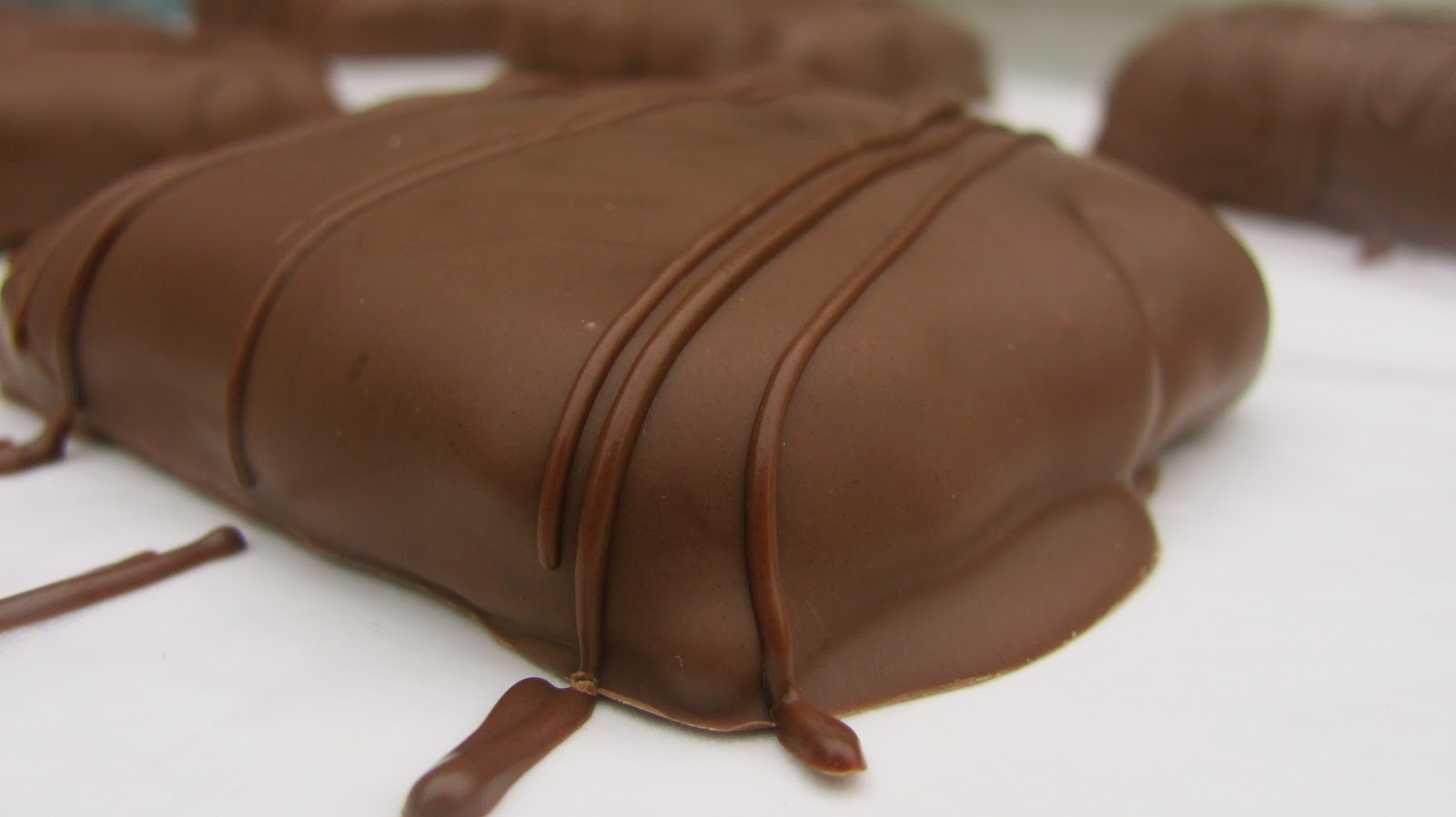 Sprinkle Some Sunshine! peanut butter sandwich treat party & giveaway!