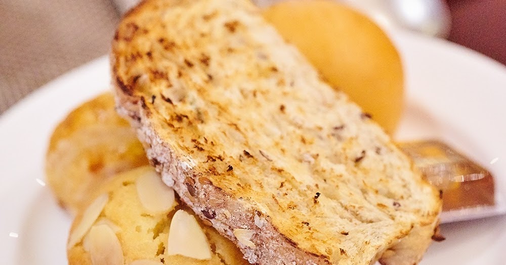 Somerset Hotel Surabaya - Breakfast