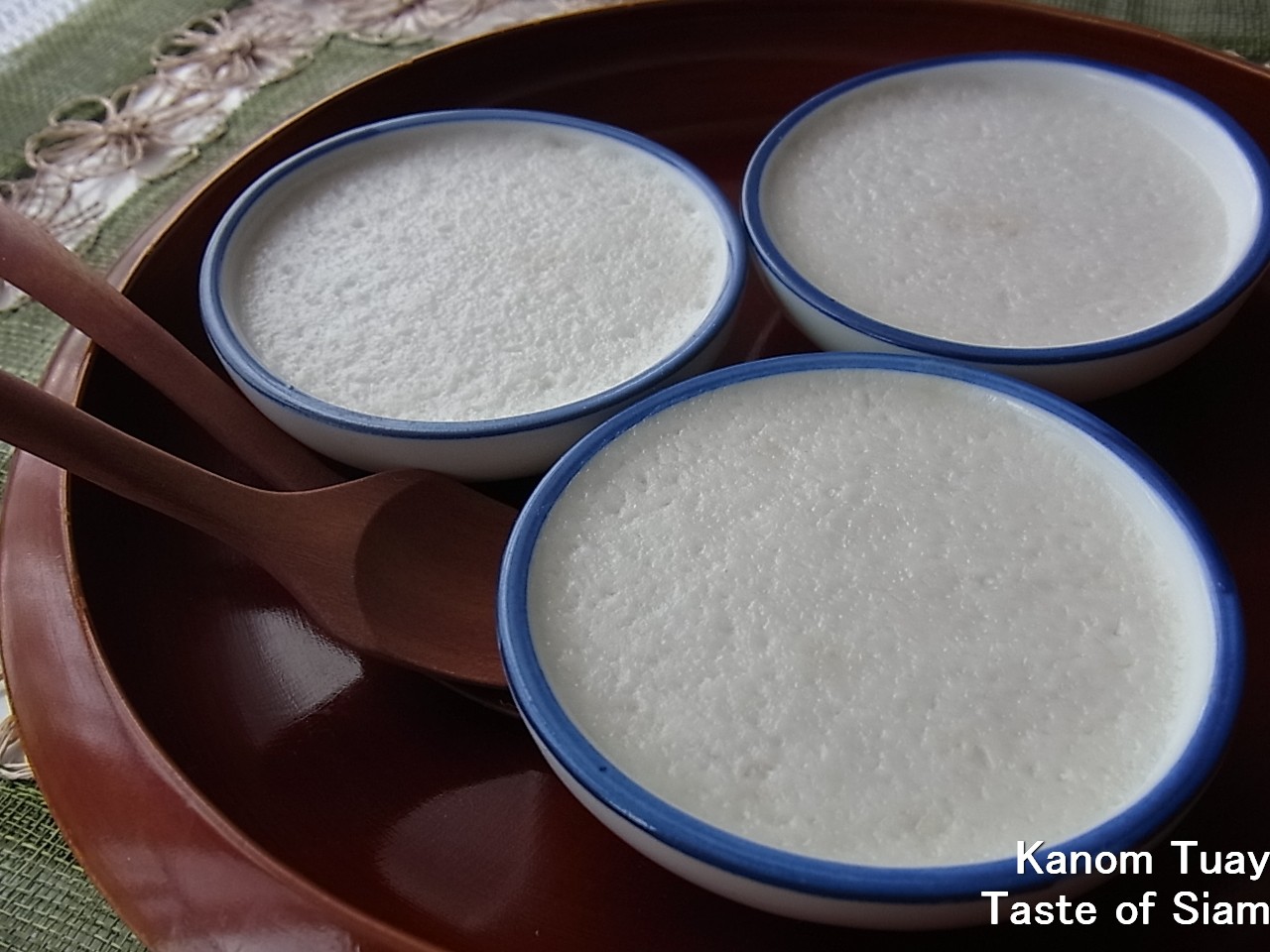 Taste of Siam Khanom Tuay (Coconut Milk Custard)