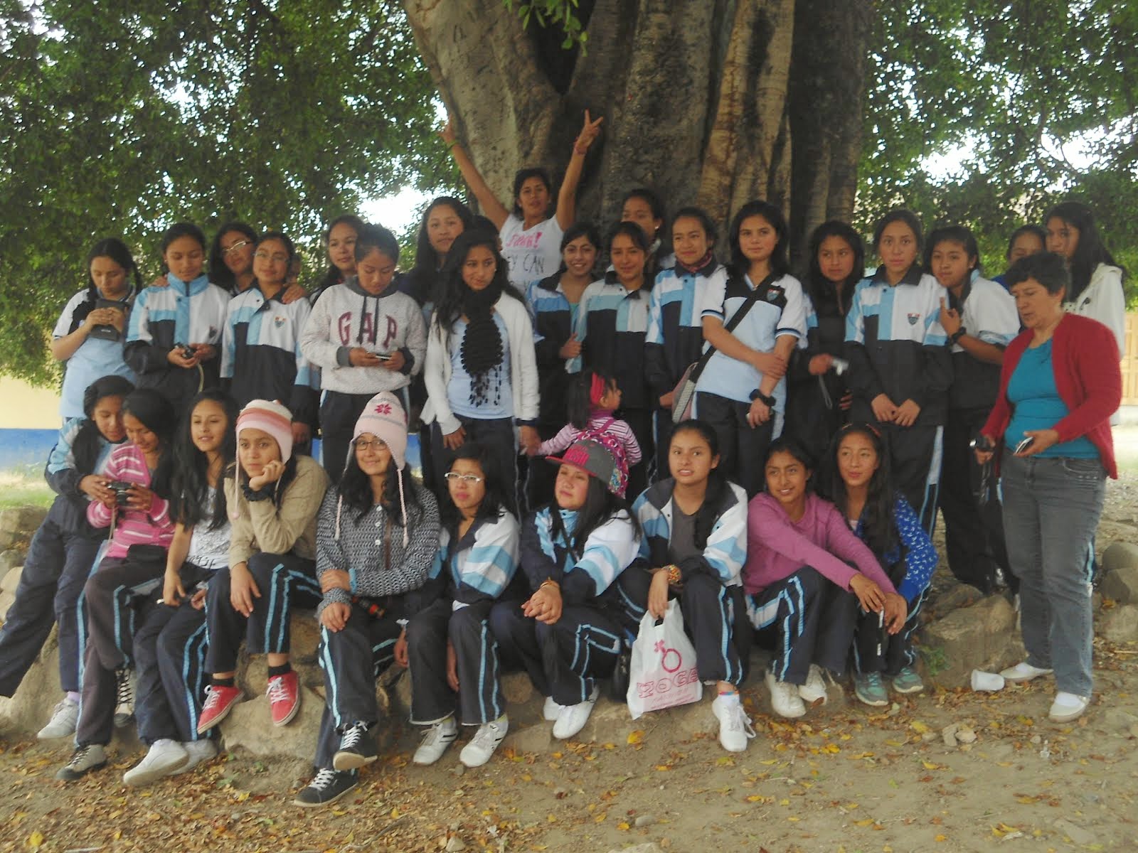 Alumnas de la I.E. "Santa Teresita".