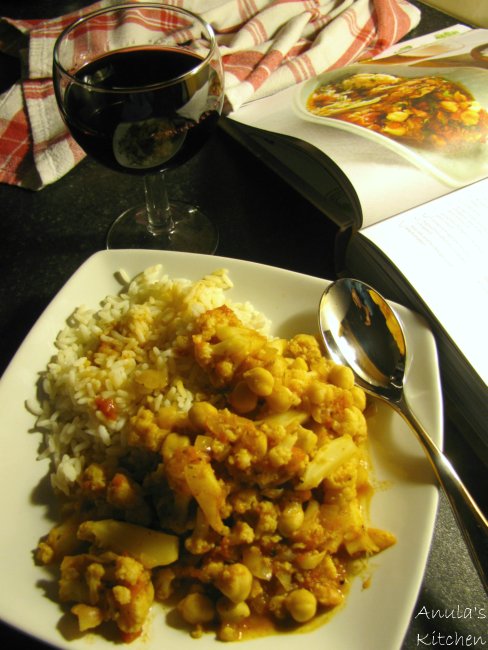Anula S Kitchen Cauliflower And Chickpea Curry By River Cottage