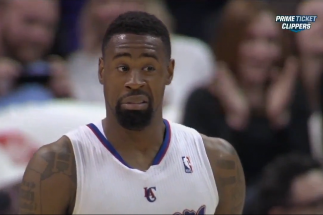 DeAndre-Jordan-throws-down-nasty-alley-oop.png
