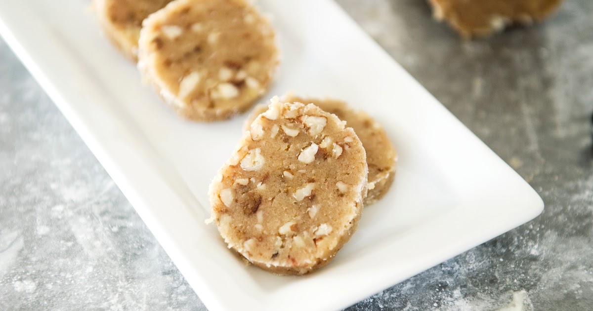 Simply Gourmet: 241. Date Nut Roll Candy