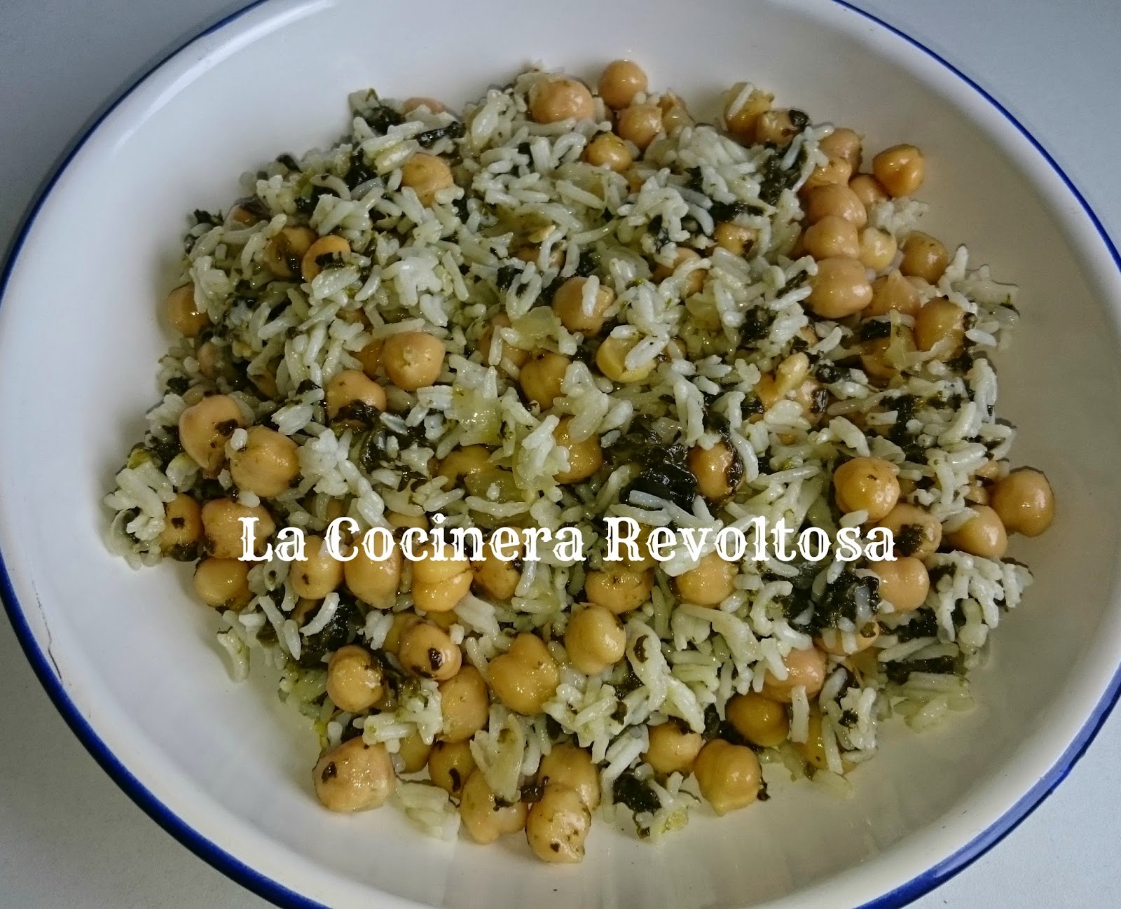 Ensalada de arroz, garbanzos y espinacas express La Cocinera Revoltosa