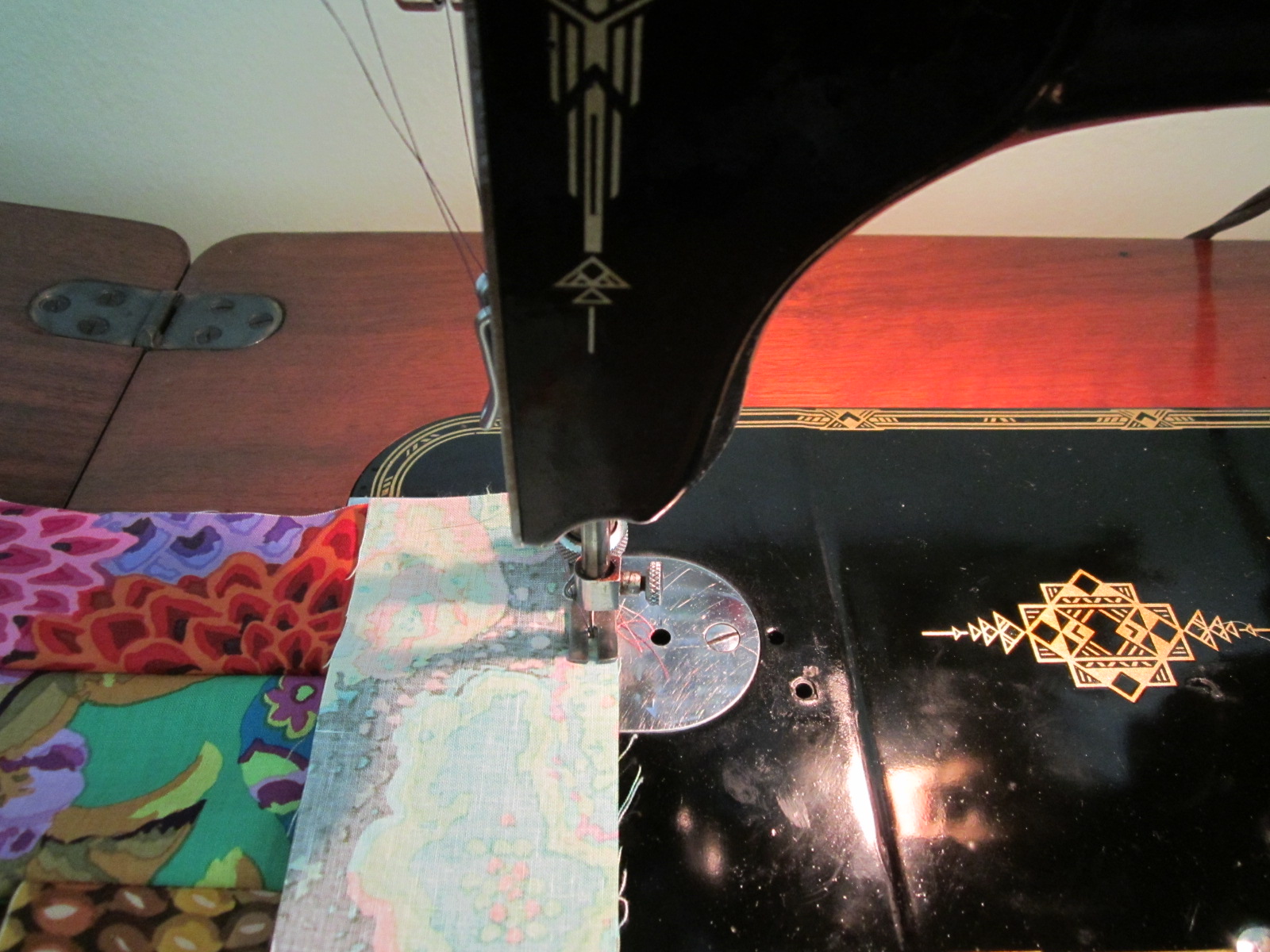 Sew Old Sew New The Improved Eldredge Rotary Sewing Machine