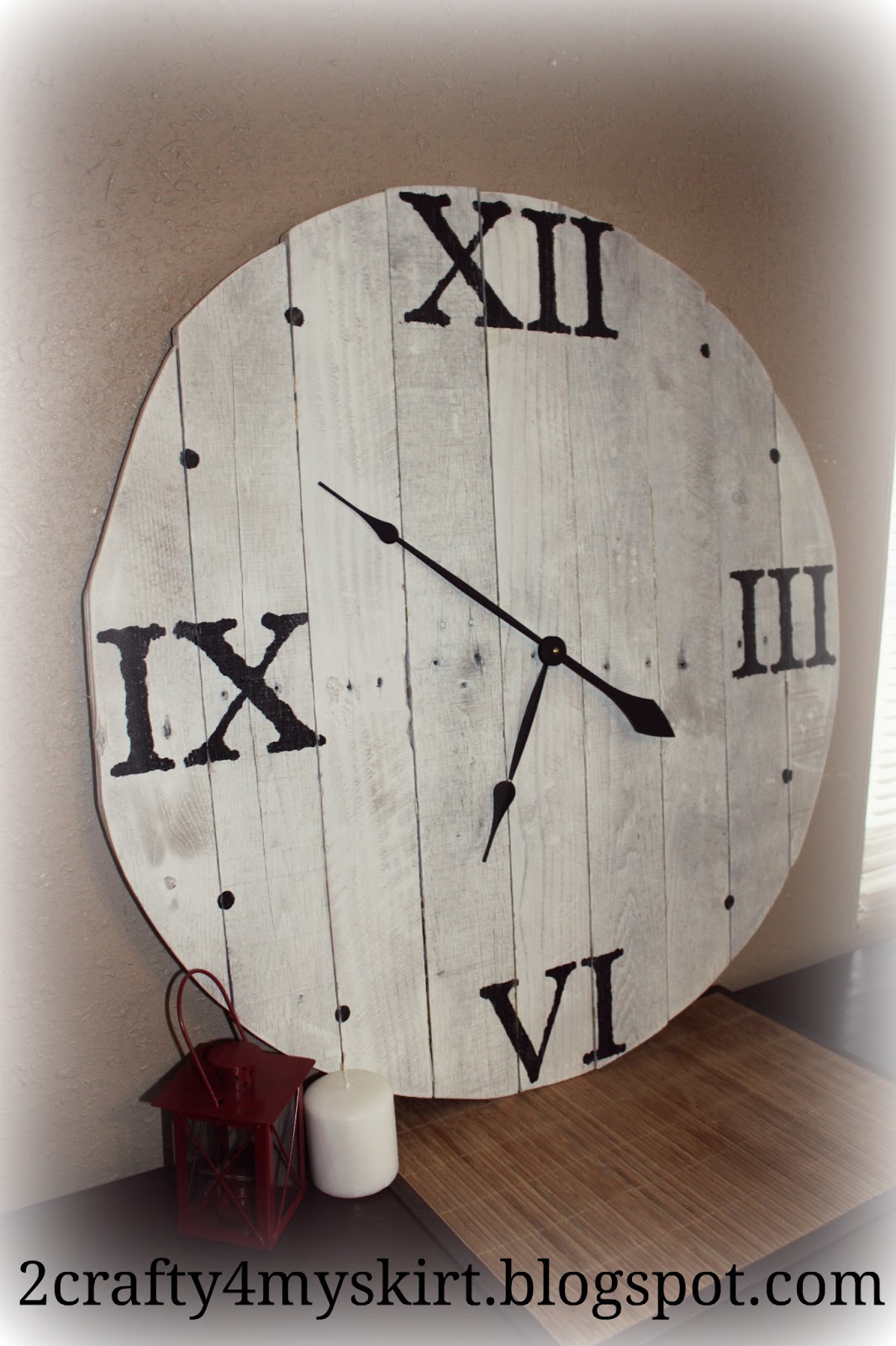 2 Crafty 4 My Skirt How To Make A Pallet Clock