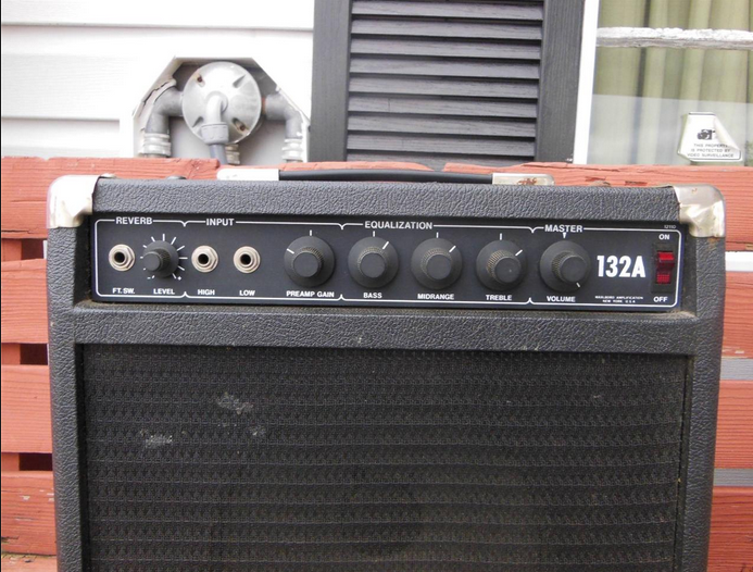 Marlboro Amplifiers Vintage Guitar and Bass Amps Marlboro 132A amplifier