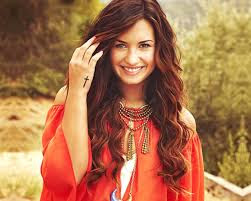 demi-Lovato-beautiful-hd-orange-color-suit