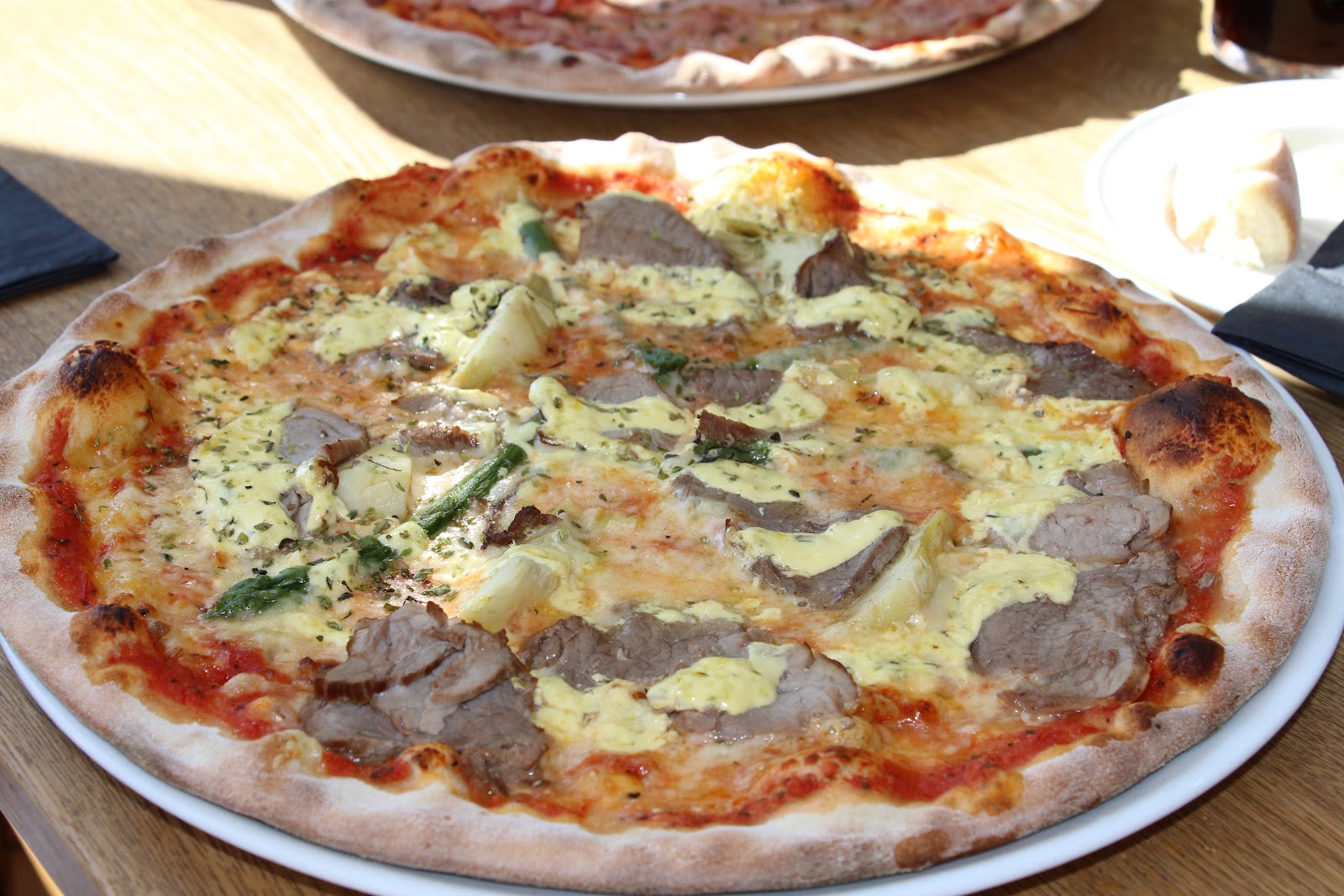 R/Europe, what does your regional Pizza look like? r/europe