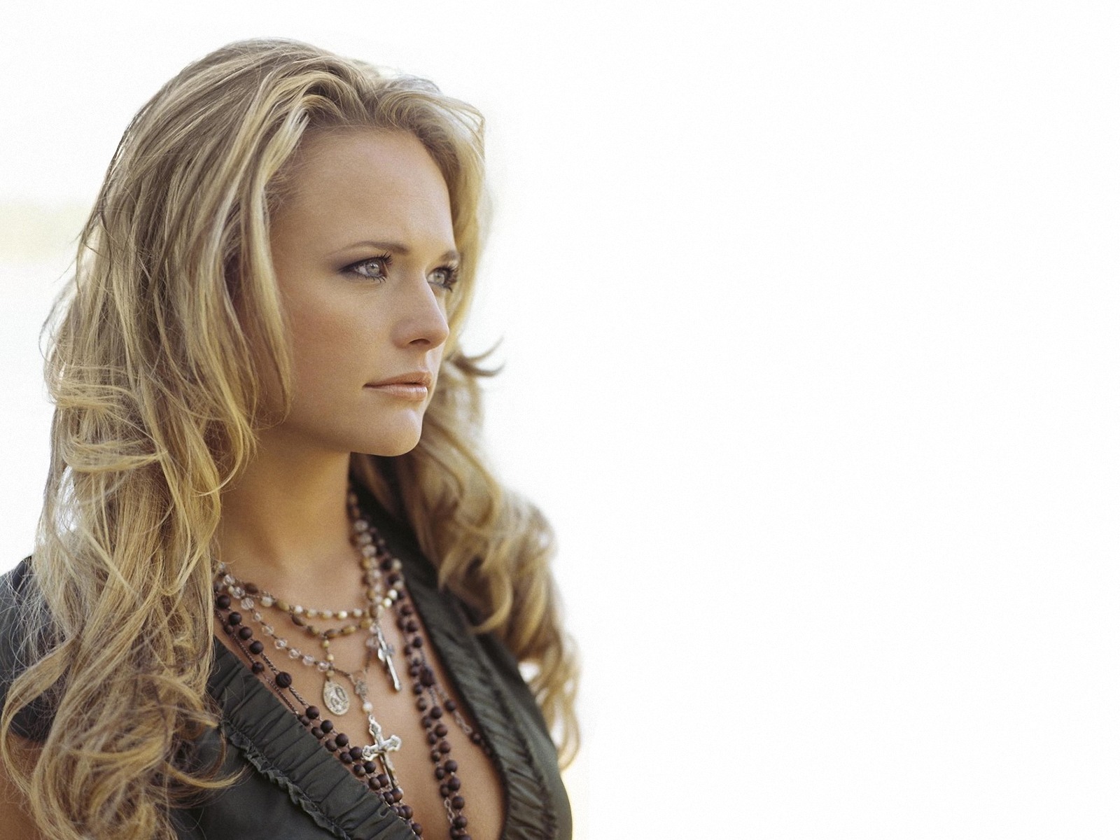 miranda lambert Hot photos of miranda lambert, the american country singer best known for her singles famous in a small town and white liar the sexy singer. miranda lambert Hot photos of miranda lambert, the american country singer best known for her singles famous in a small town and white liar the sexy singer.