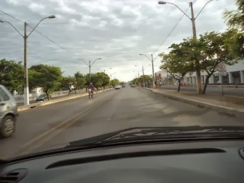 IMAGEM RARA DO CENTRO DE BARREIRAS NO FINAL DA TARDE DESTA SEGUNDA-FEIRA