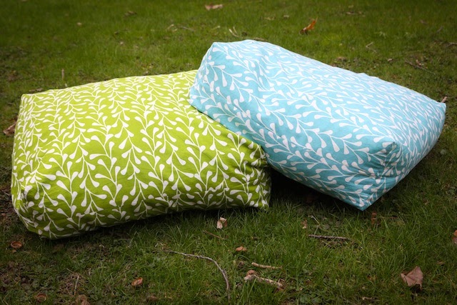 A Craft a Day: Giant Floor Cushions - TUTORIAL