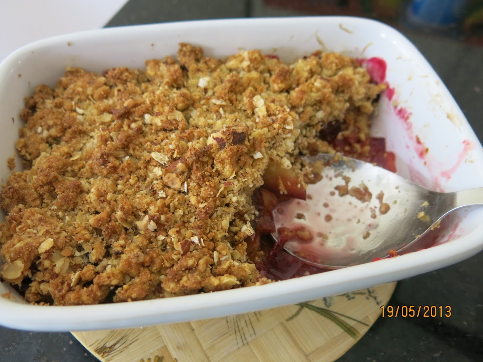 Love 2 Cook Plum Crumble with oats and almonds