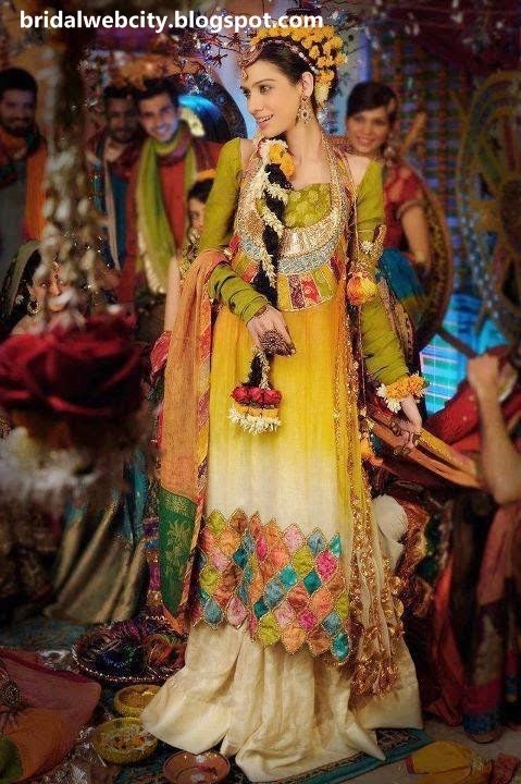 Cute Latest Bridal Mehndi Dresses & Jewelry www.bridalwebcity.blogspot.com Cute Latest Bridal Mehndi Dresses & Jewelry