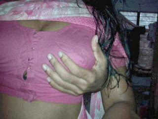 Hot Tamil Aunty Mulai Photos Hot Tamil Aunty Mulai Photos