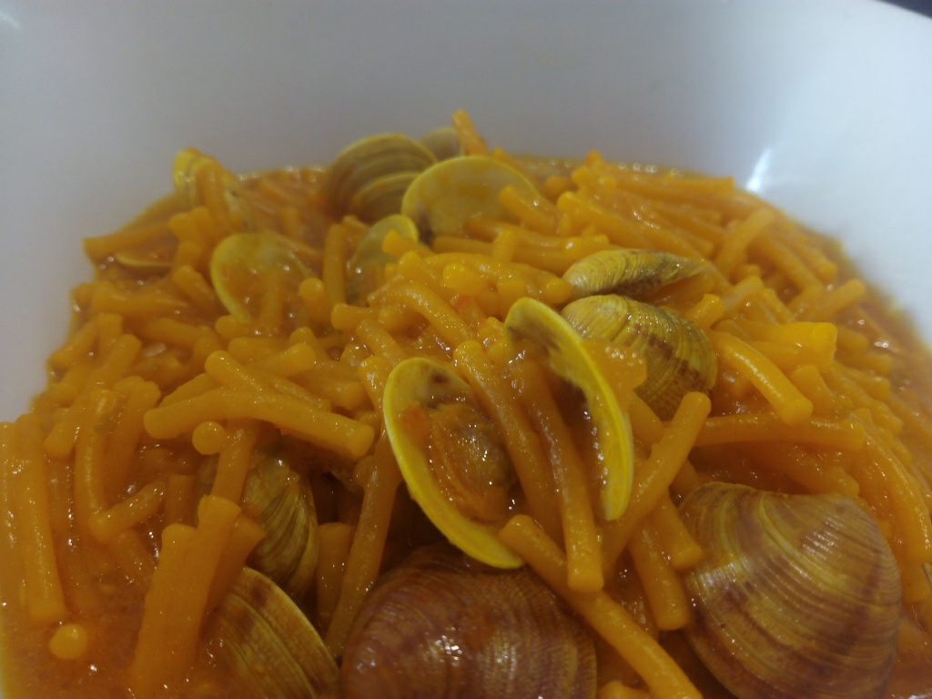 Fideos Melosos Con Almejas En Olla Gm