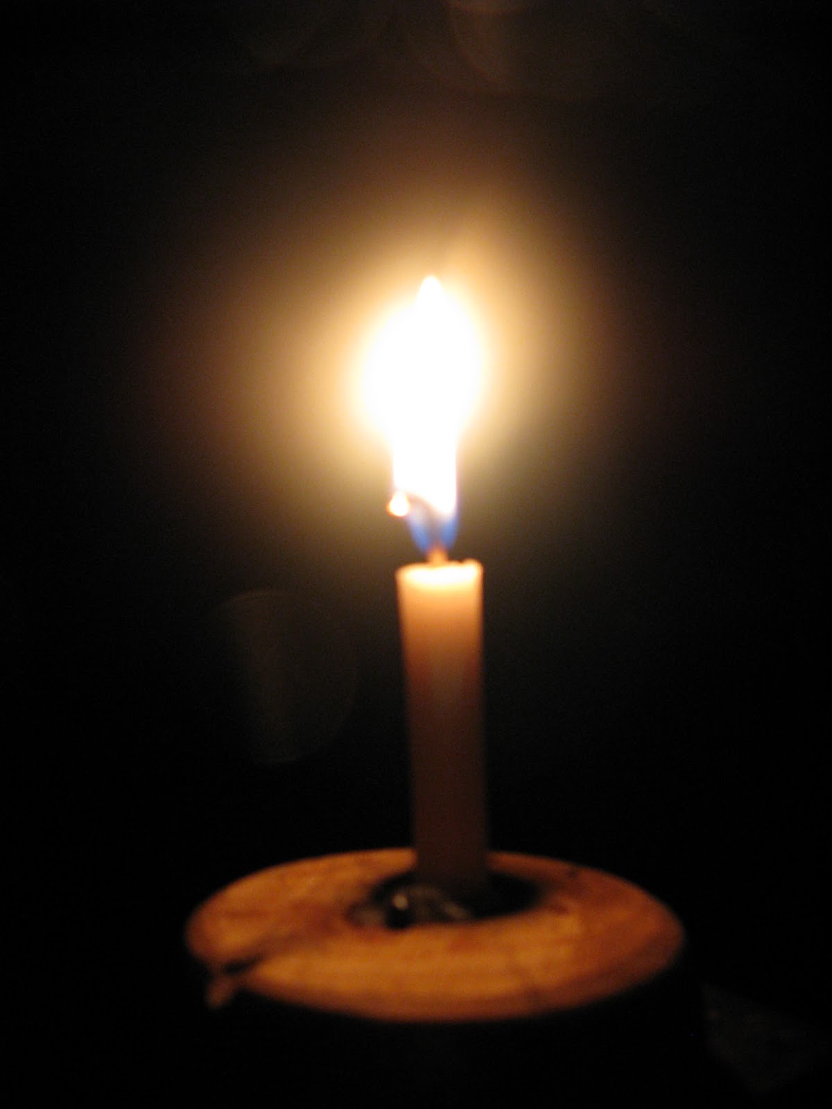 Celebrity Screensaver Wallpaper Picture Theme In The Candle Light