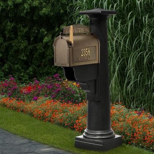 Custom mailbox by WOW Barbie