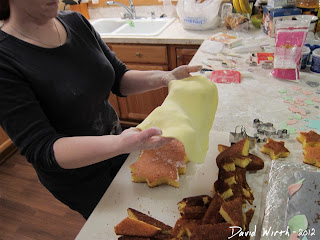 laying fondant over a cake, roll flat, how to make fondant, like cake show on tv