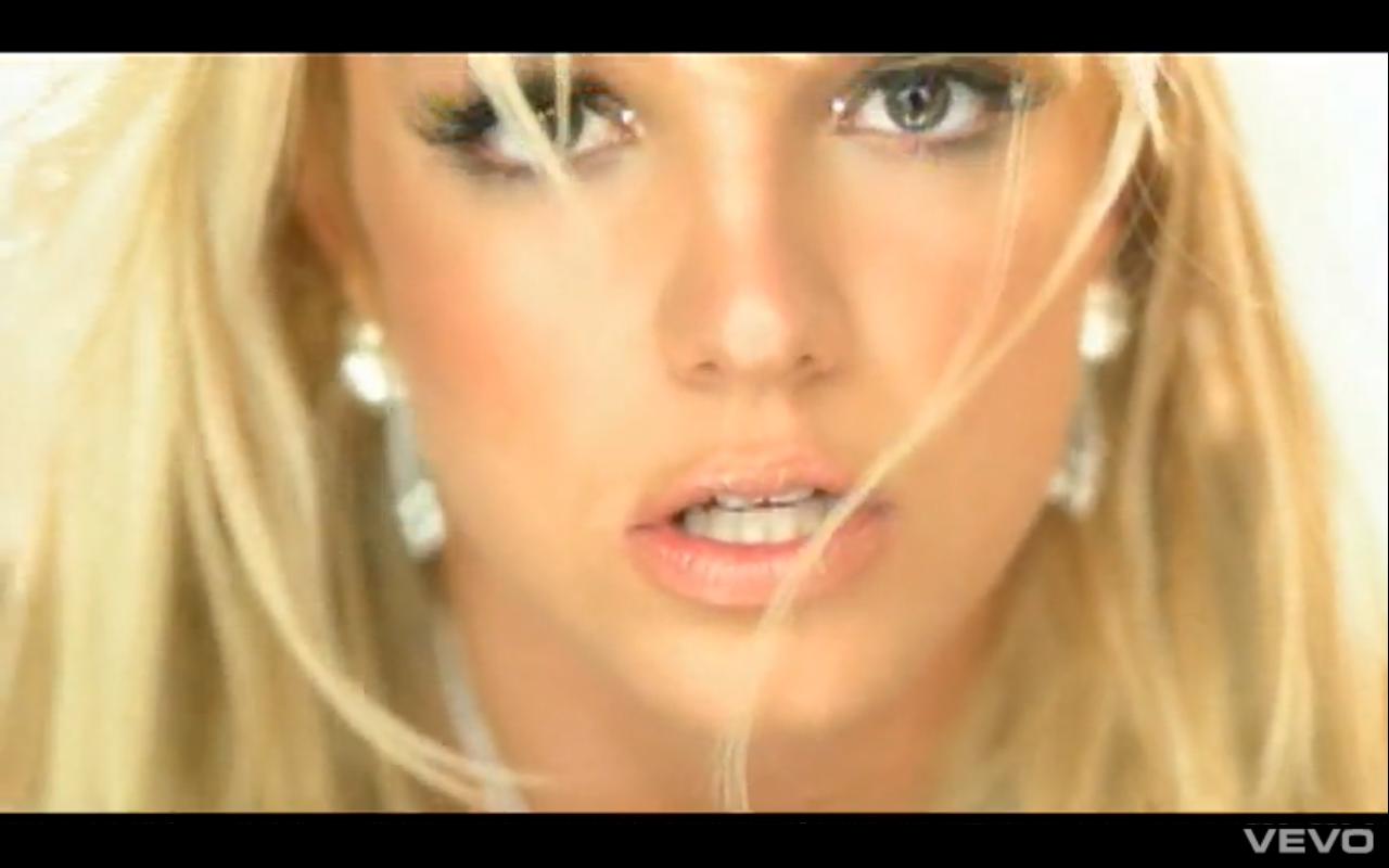 A2Vid2012-JessT: Britney Spears - Toxic