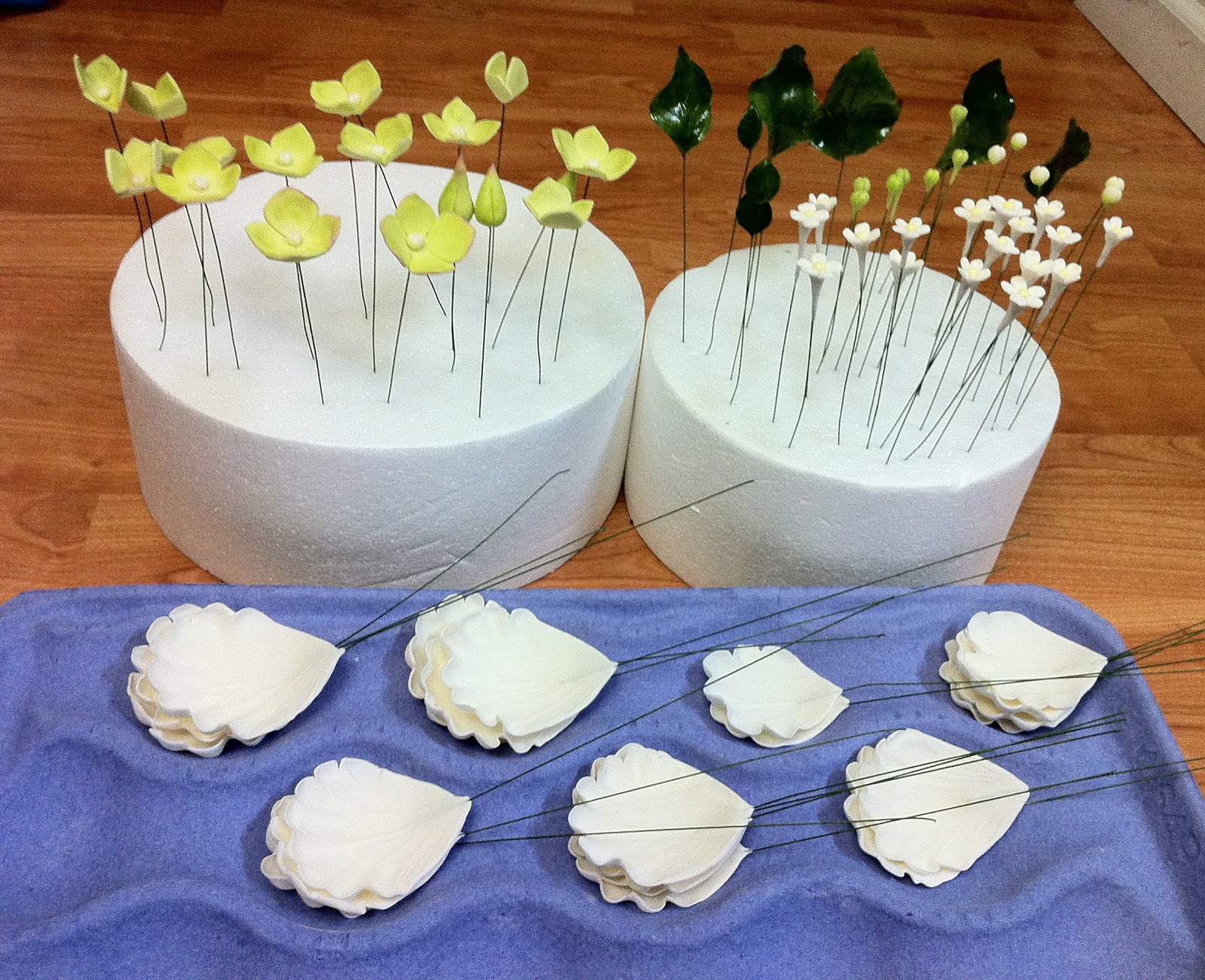 Eileen Fry Cakes Open peony, hydrangeas, filler flowers & buds on