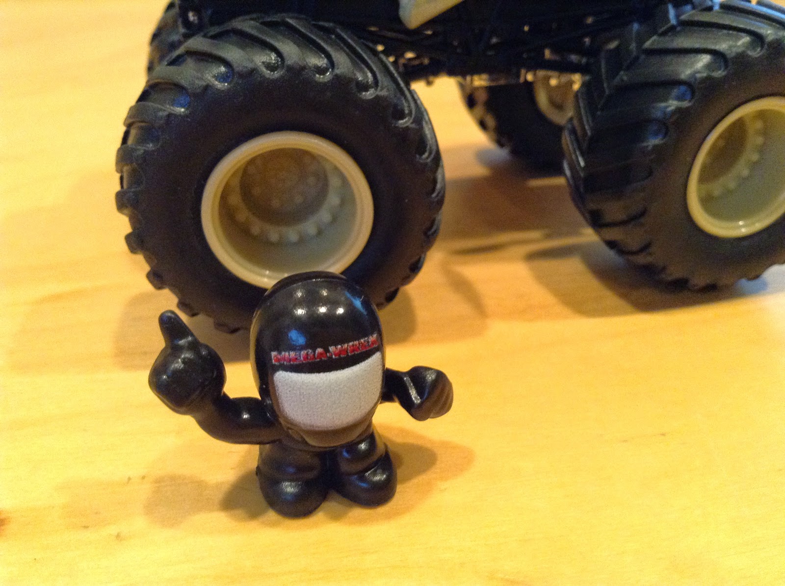 Julian's Hot Wheels Blog: Mega-Wrex Monster Jam Truck