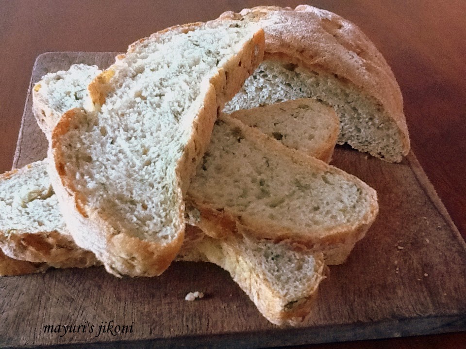Mayuri's Jikoni 396.coriander and olive bread