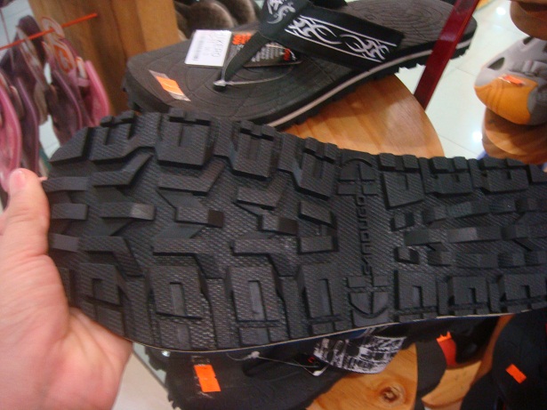 manjaru hiking sandals price