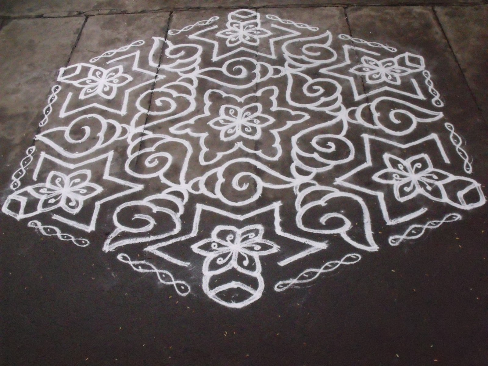 Rangoli designs/Kolam 2513 pulli kolam interlaced dots kolam