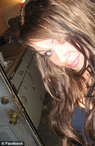 Label: foto telanjang , Mistie Rebecca Atkinson , oral seks