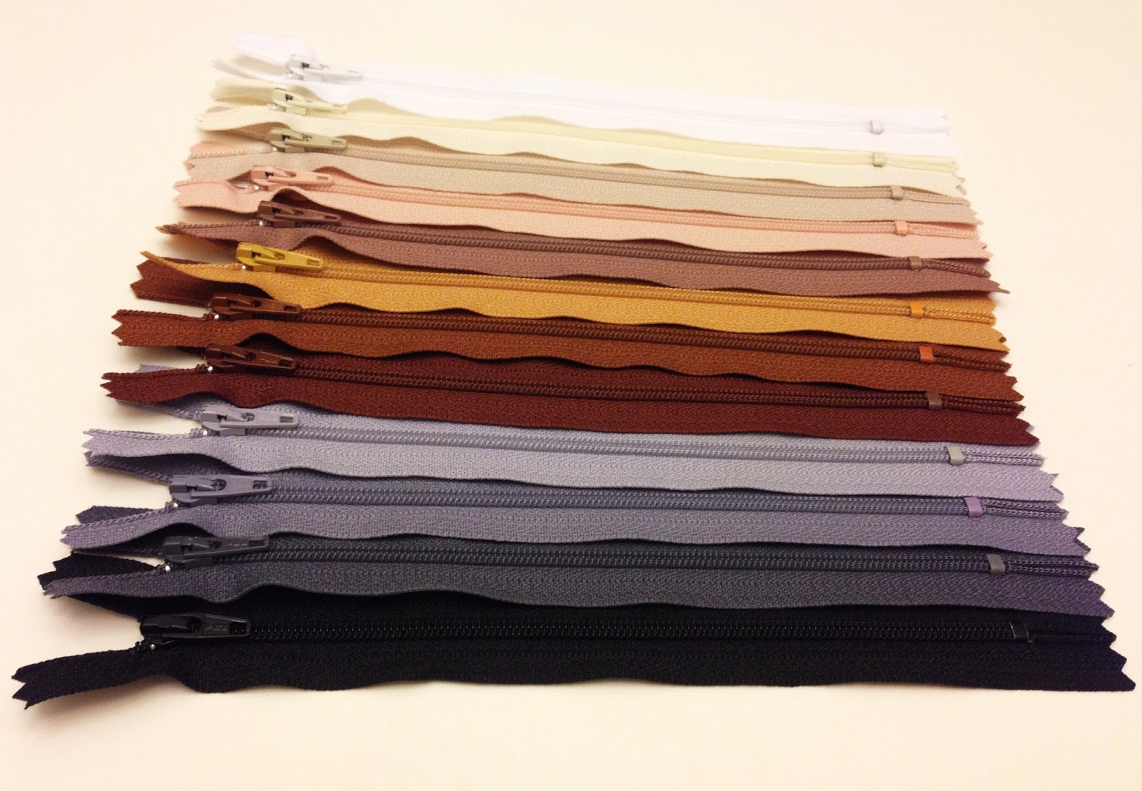 Zippers Ykk zippers at wholesale prices