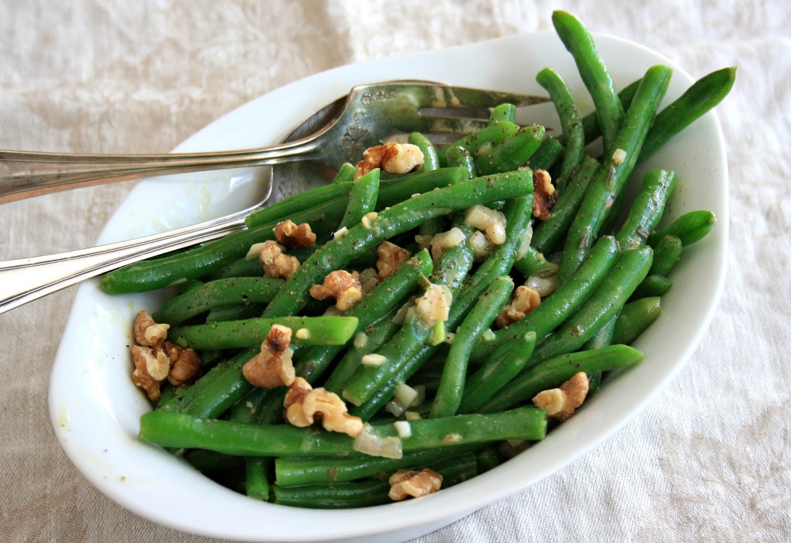 Versatile mustard vinaigrette recipe for French picnic food