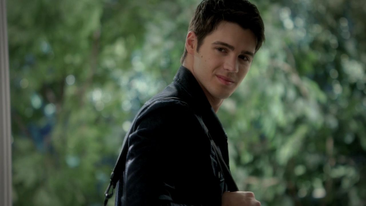 The Vampire Diaries Characters