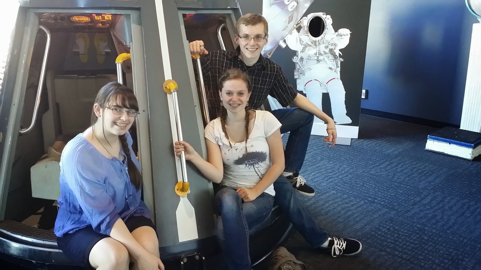 April's Homemaking Our OMSI Dinosaur Exhibit Outing