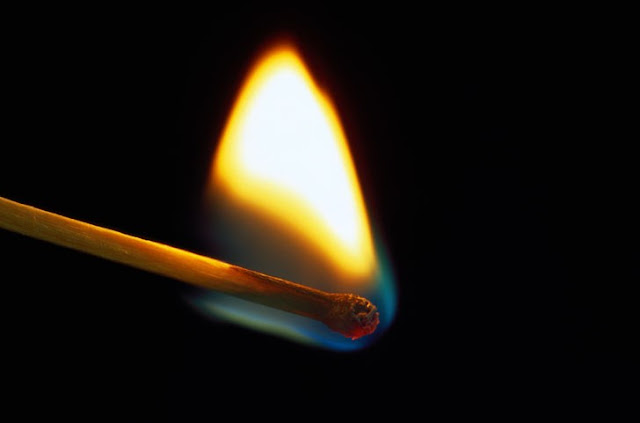 Korek Api dan Korek Gas Korek Api dan Korek Gas