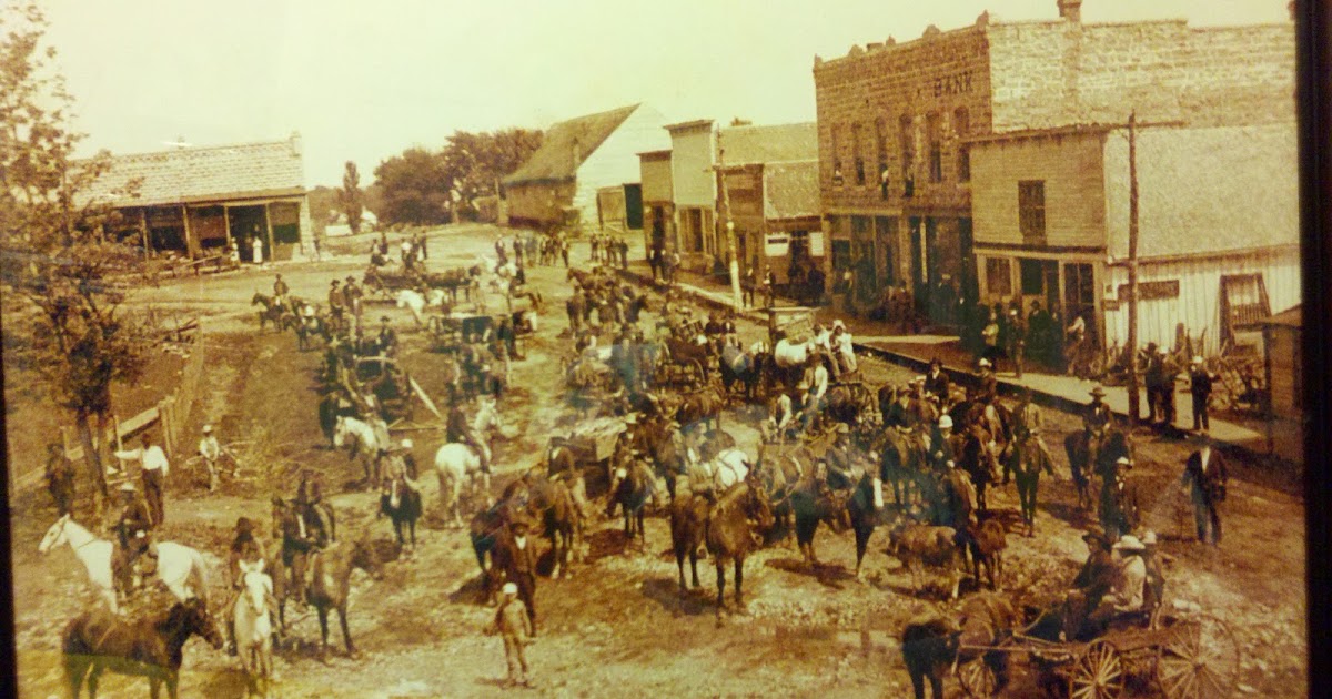 Ozarks' History Mountain Home, Arkansas, Square Circa 1904