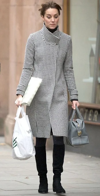 Kate Middleton stepped out for a christmas shopping trip at John Lewis in Chelsea