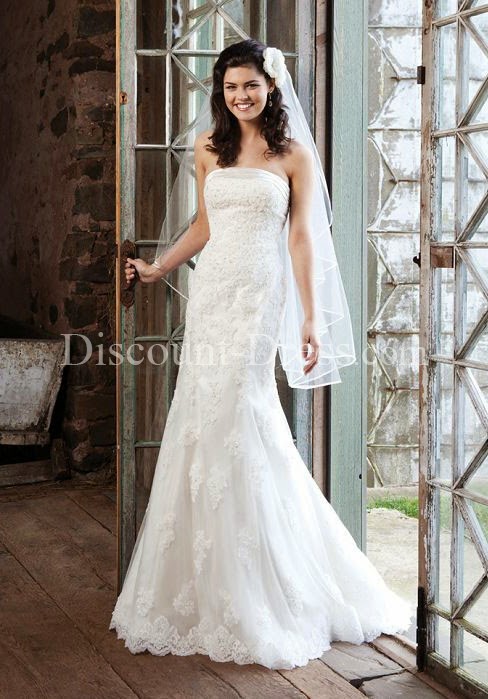 Elegant Floor Length Mermaid Tulle Sleeveless Strapless Wedding Dress
