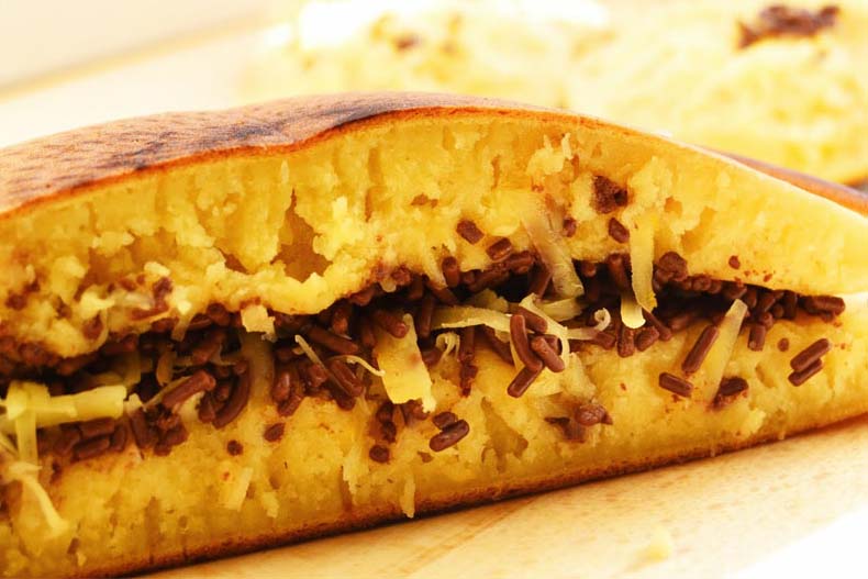 RESEP MARTABAK MANIS COKLAT KEJU Aneka Resep Masakan RESEP MARTABAK MANIS COKLAT KEJU Aneka Resep Masakan