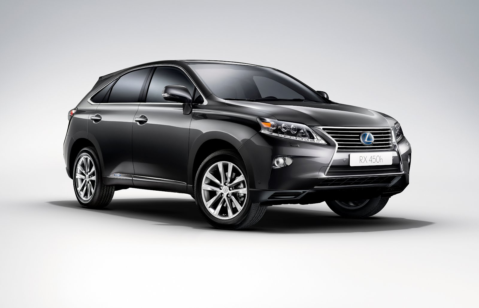 Voiture communicante Lexus RX450h le SUV hybride avec concierge intégré