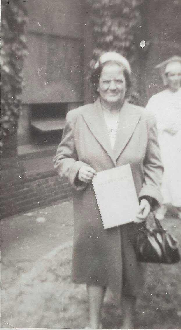 Your Great Great aunt Eva (LeVangie) Holbrook