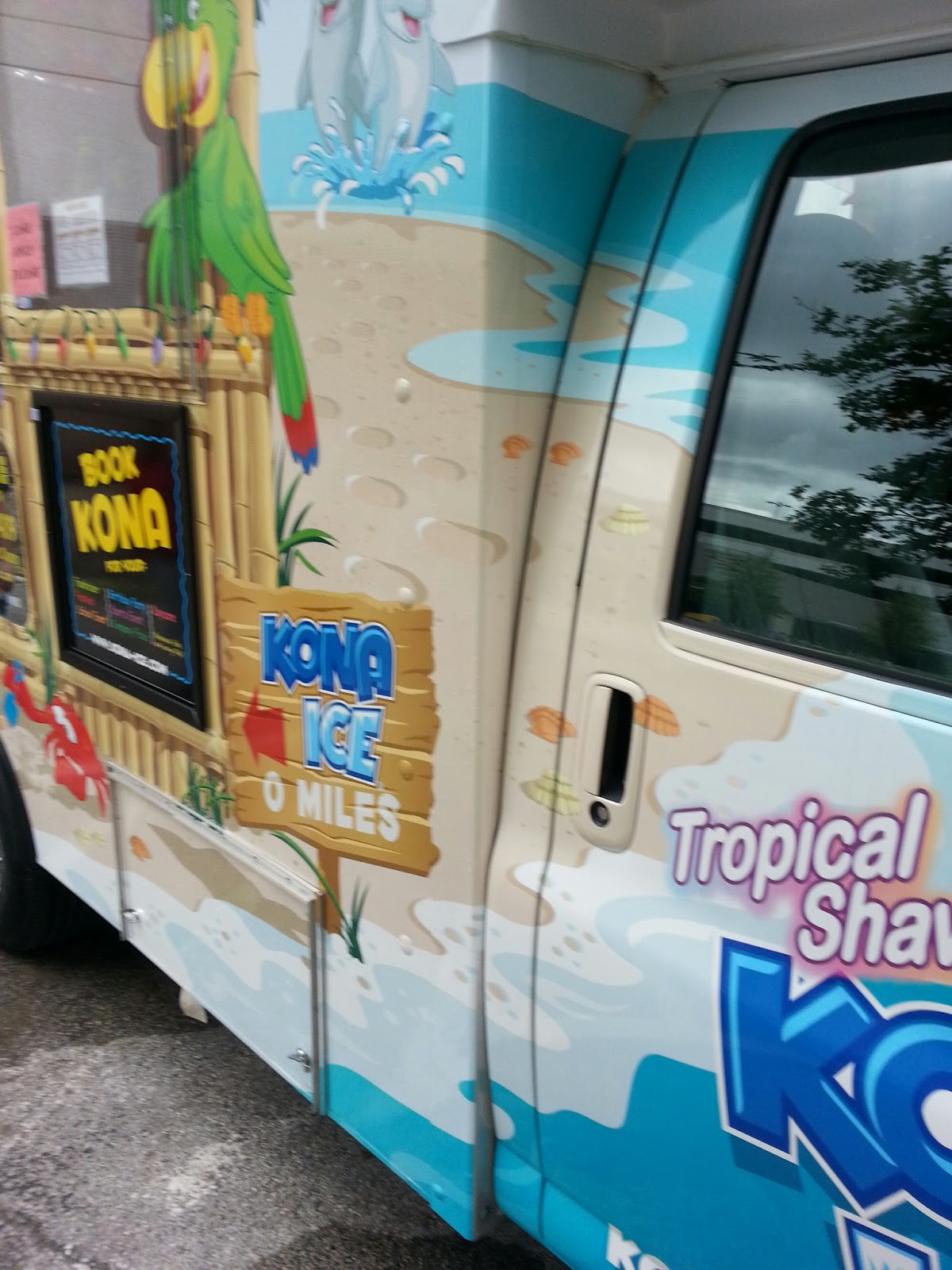 Review Kona Hawaiian Shaved Ice Truck