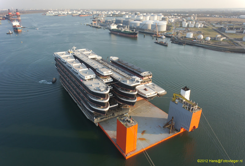 World Of Technology: Blue Marlin The Giant Ship That Ships Other Ships