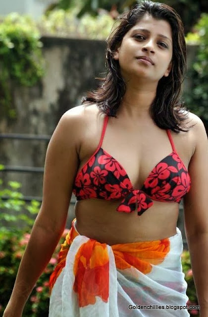 hot nadeesha hemamalini bikini photos