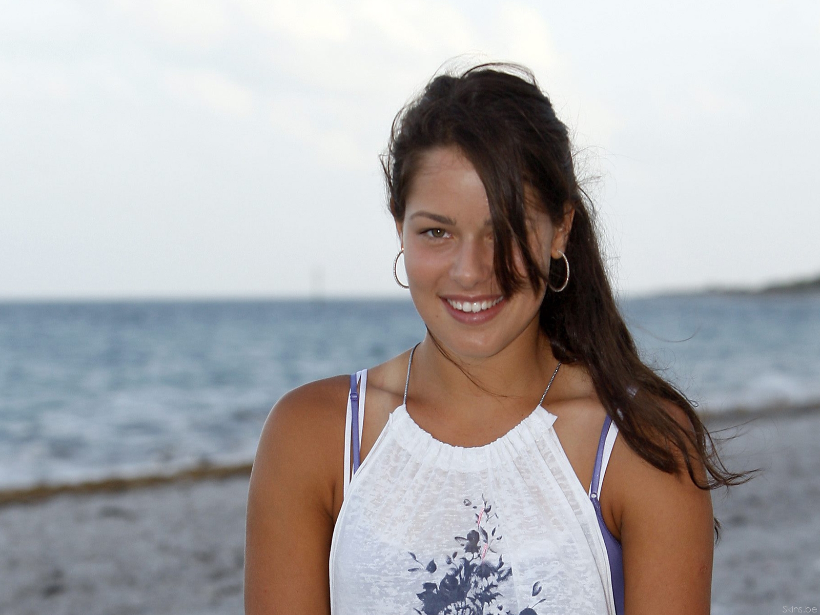 http://2.bp.blogspot.com/-iip-reCe9h8/T-P0BtLmx8I/AAAAAAAADN8/HvjlPWP5pvY/s1600/Ana+Ivanovic+04.jpg