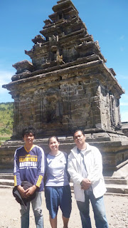 http://ejawantahtour.blogspot.com/2013/08/candi-arjuna-dataran-tinggi-dieng.html