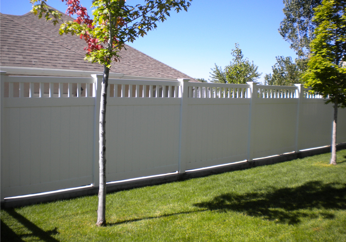 Spokane Vinyl Fence