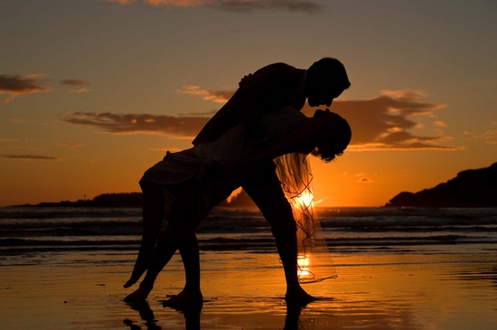 Romantic couple wallpaper wallpaper romantic couple. Romantic couple wallpaper