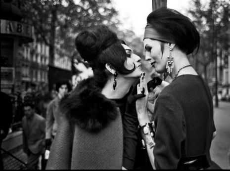 http://2.bp.blogspot.com/-img-xkjdrRU/T1ZCxW8l_PI/AAAAAAAA5nI/kVijWAFTelk/s640/Beautiful+Black+&+White+Photographs+of+Parisian+Prostitutes+from+1950s-60s+(12).jpg