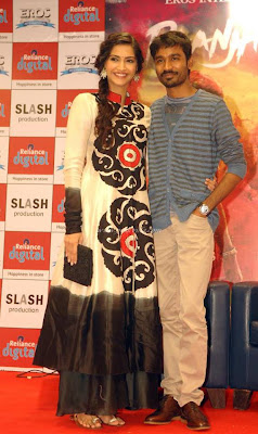 Sonam Kapoor & Dhanush at Reliance Digital for promotion 'Raanjhanaa'